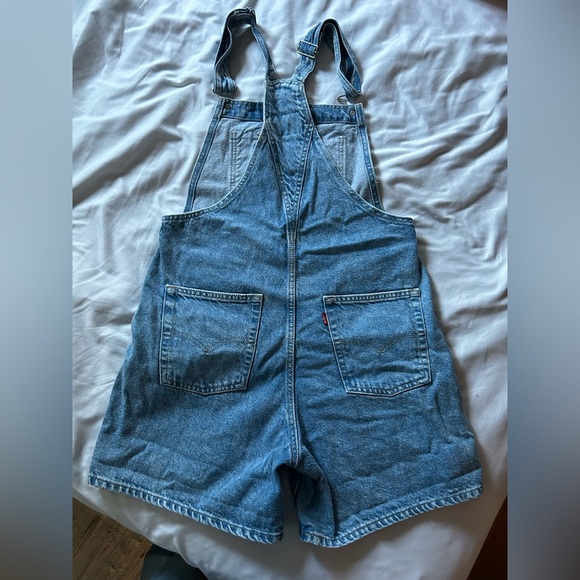 SOLD Levi’s overalls size small worn twice sorry for the wrinkles - Picture 2 of 5